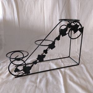 VINTAGE DECORATIVE ORNATE  GREEN LEAF PLANT HOLDER